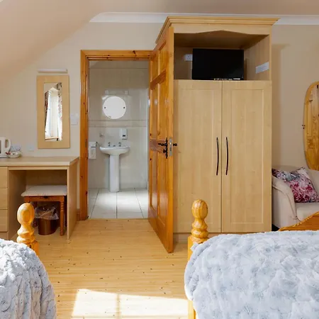 Michaeleen's Manor 4*