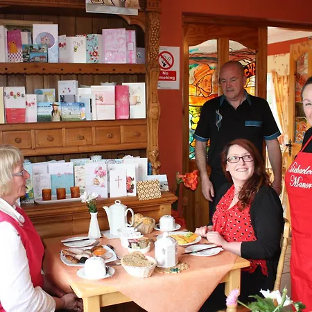 فندق مبيت وإفطار Michaeleen's Manor كونغ