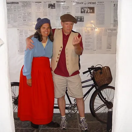 Michaeleen's Manor Bed & Breakfast 4*